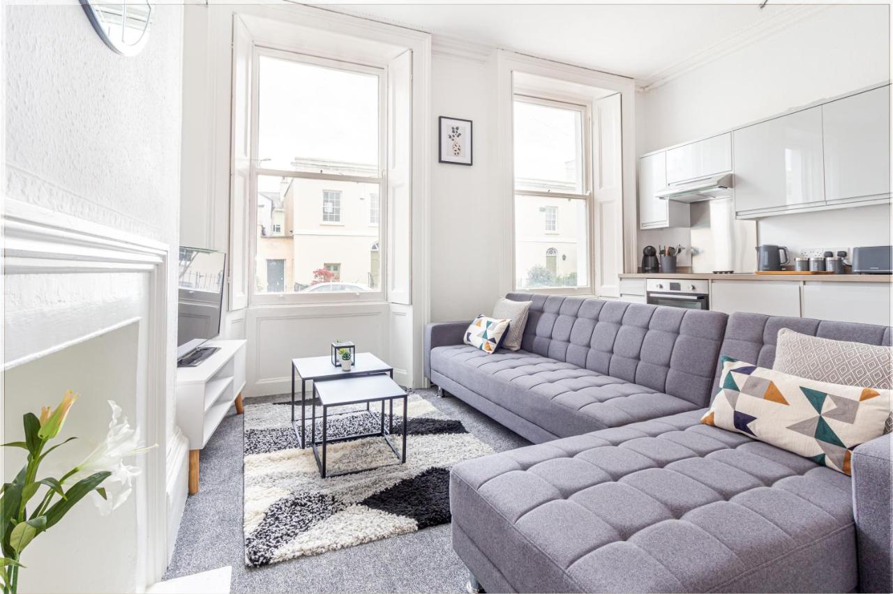 Host & Stay - Montpellier Villa Apartment Τσέλτενχαμ Εξωτερικό φωτογραφία