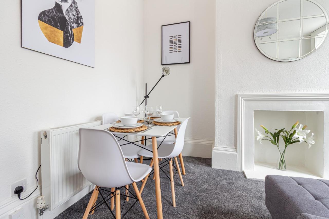 Host & Stay - Montpellier Villa Apartment Τσέλτενχαμ Εξωτερικό φωτογραφία