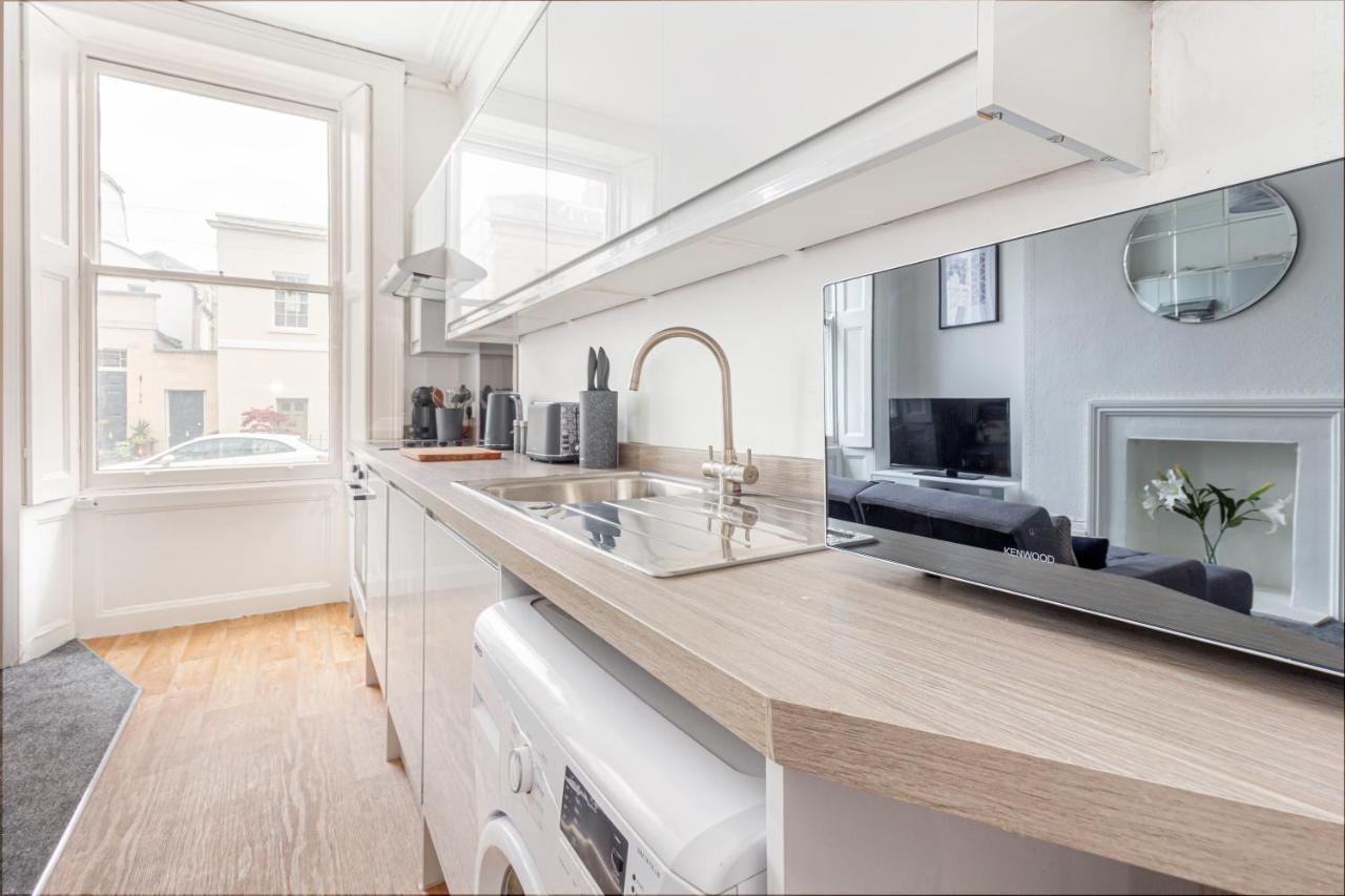 Host & Stay - Montpellier Villa Apartment Τσέλτενχαμ Εξωτερικό φωτογραφία
